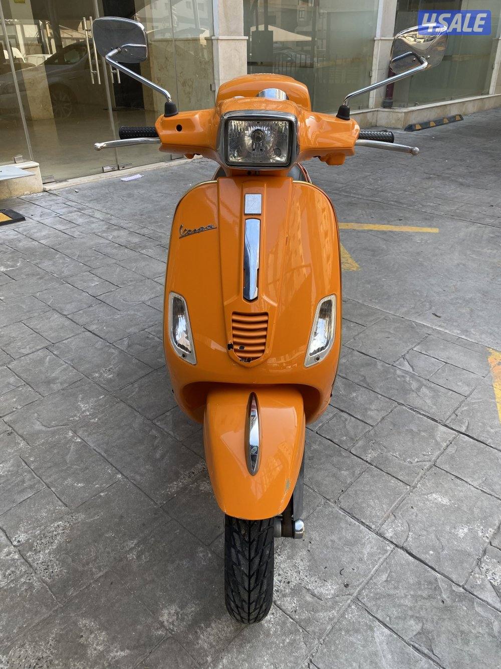 Vespa 50cc  للبيع فيسبا ايطالي اصلي ٥٠ سي سي ماشي الف نضيف جداً2