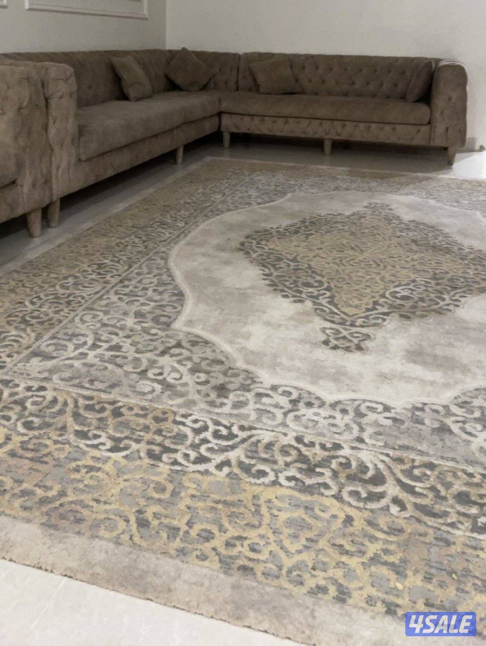 صاله كامله شامل الكنب و السجاد و الكونسول مع طاولات ضيافه0