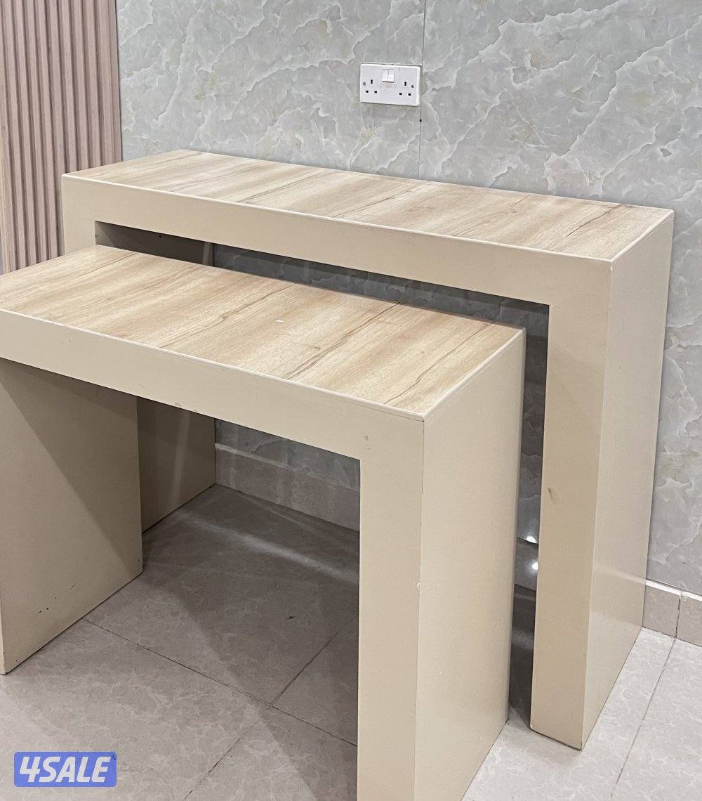 صاله كامله شامل الكنب و السجاد و الكونسول مع طاولات ضيافه2