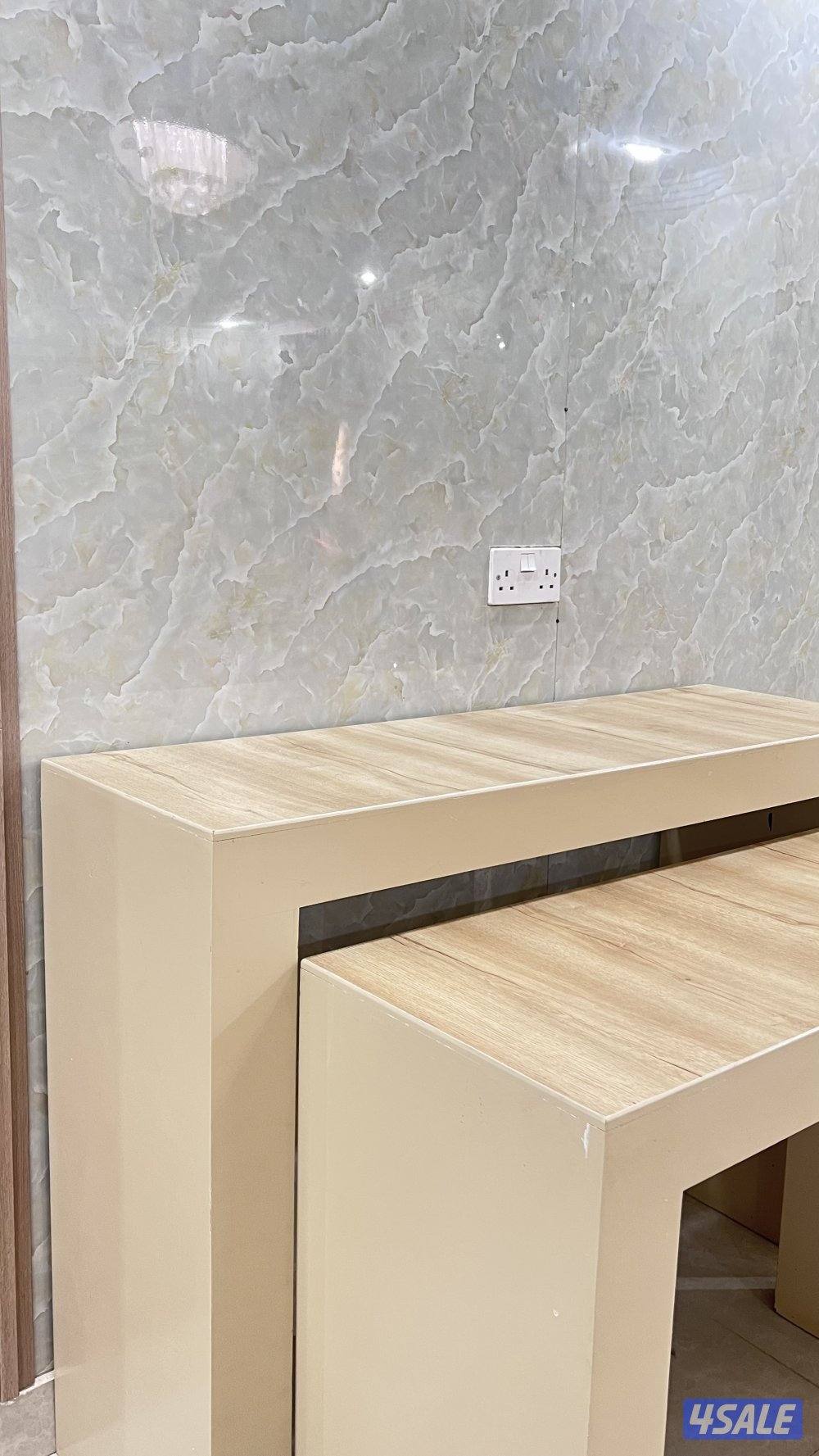 صاله كامله شامل الكنب و السجاد و الكونسول مع طاولات ضيافه3