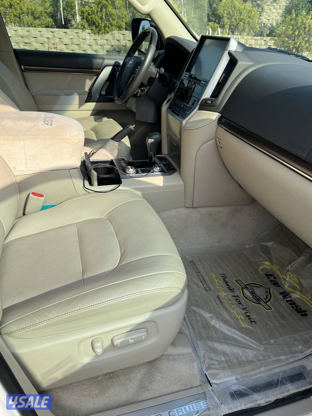 للبيع لاندكروزر موديل 2019  تورنج ثمانيه سلندر قمه في النظافه4