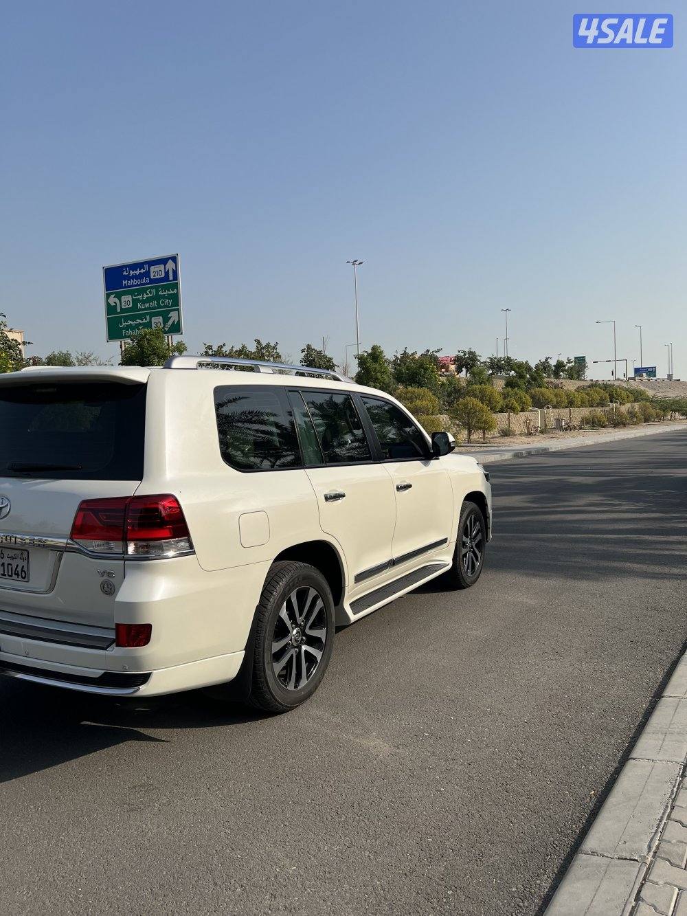 للبيع لاندكروزر موديل 2019  تورنج ثمانيه سلندر قمه في النظافه2