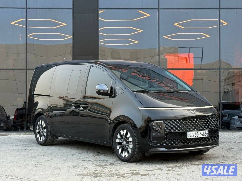 HYUNDAI STARIA _2022 عداد 12 الف فقط0