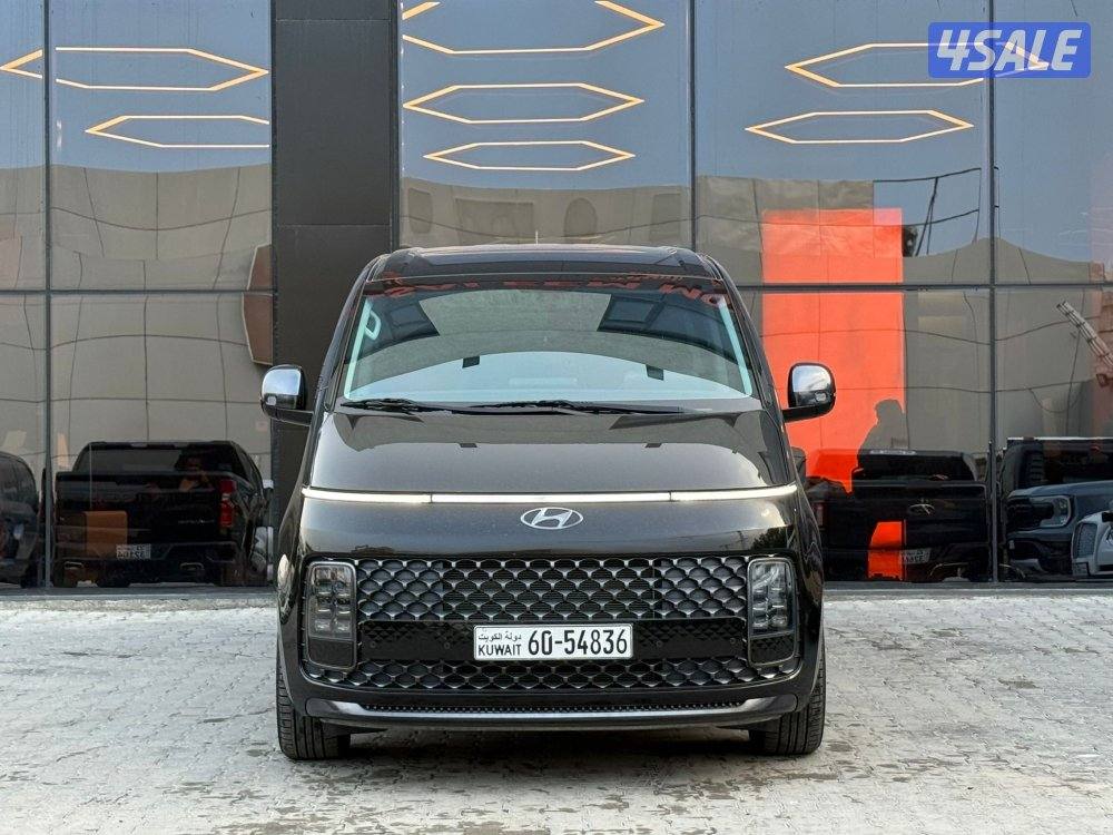 HYUNDAI STARIA _2022 عداد 12 الف فقط2