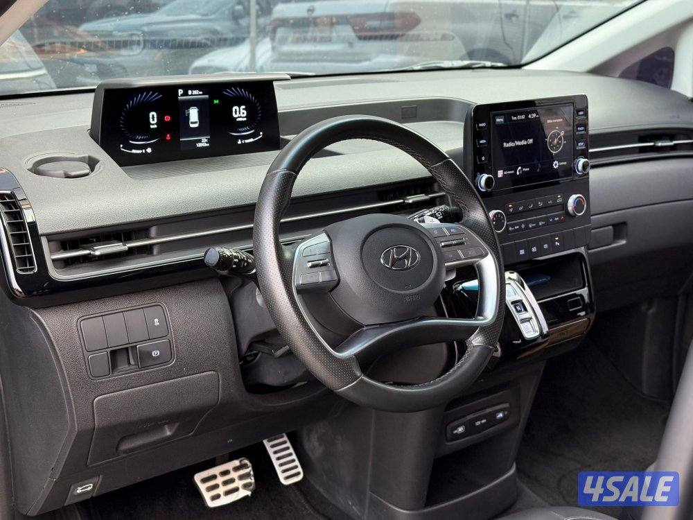 HYUNDAI STARIA _2022 عداد 12 الف فقط7