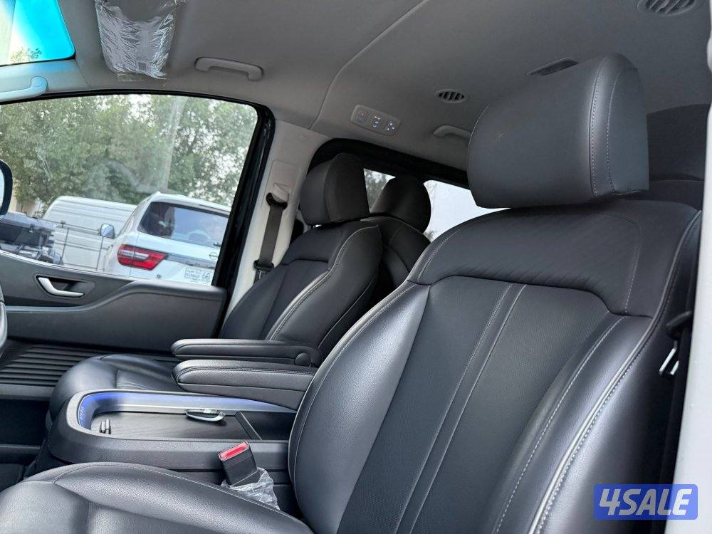 HYUNDAI STARIA _2022 عداد 12 الف فقط8