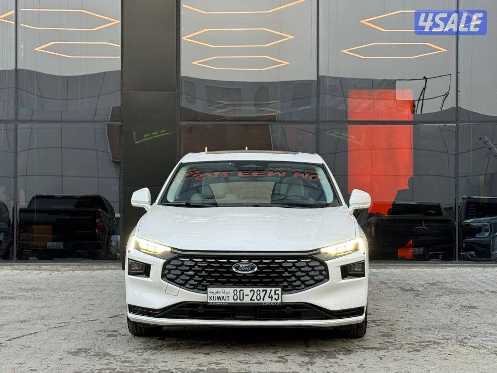 FORD TAURUS _2024 عداد 29 الف فقط2
