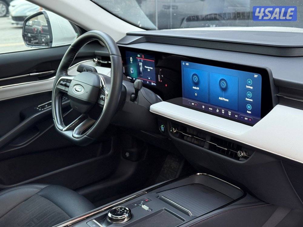 FORD TAURUS _2024 عداد 29 الف فقط7