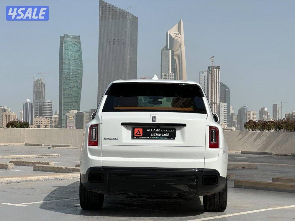 رولزرويسCULLINAN BLACK BAGموديل2023 عداد14الف وارد الغانم تحت الكفاله3