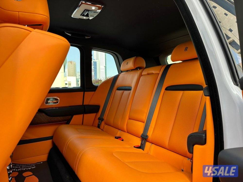 رولزرويسCULLINAN BLACK BAGموديل2023 عداد14الف وارد الغانم تحت الكفاله9