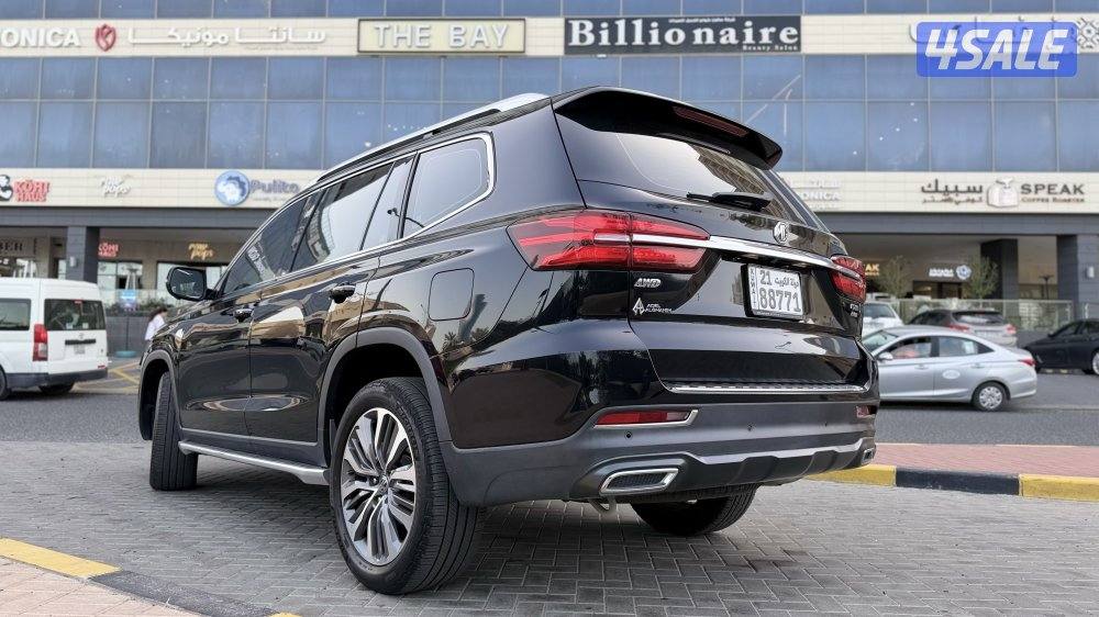 MG-RX8 2023 بحالة الوكالة3