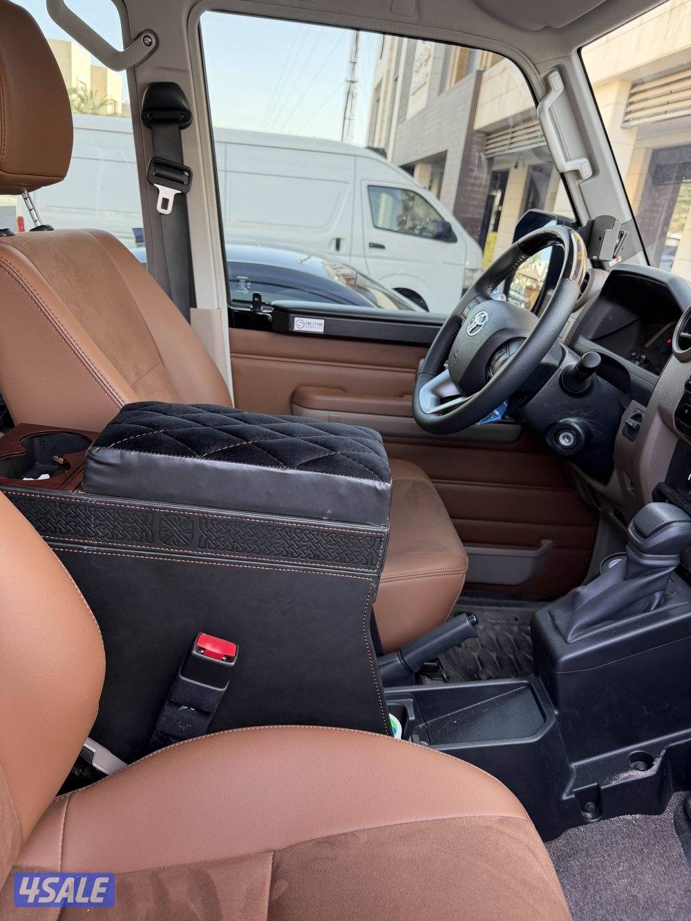 للبيع جيب نص موديل ٢٠٢٥3