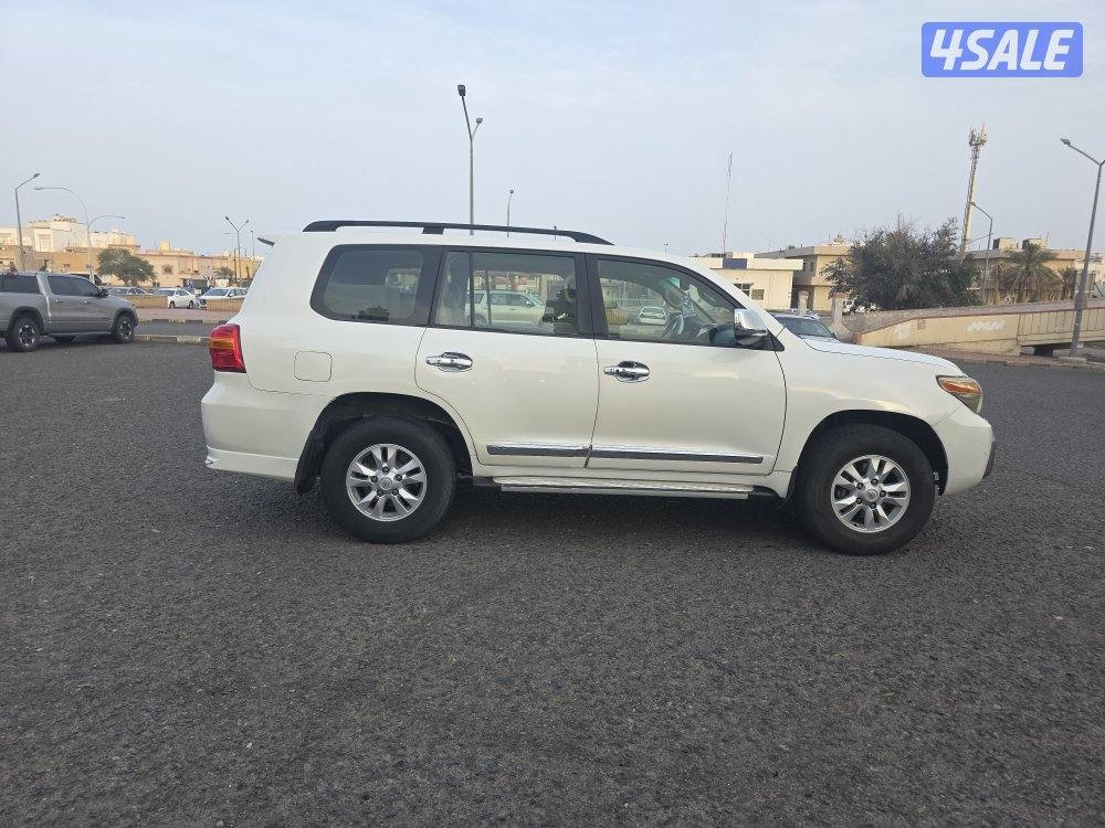 لاندكروزر GXR0