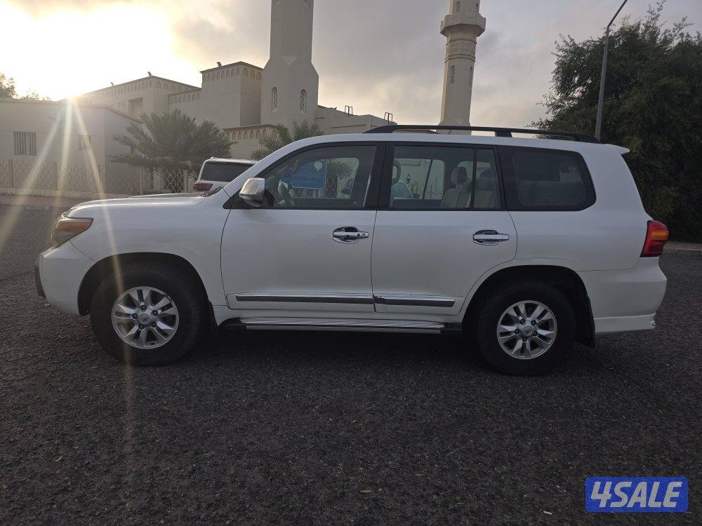 لاندكروزر GXR2