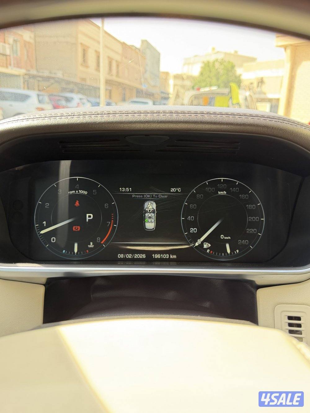 للبيع لاند روفر فوج وارد الفردان بدون سوبر 8 سلندر14