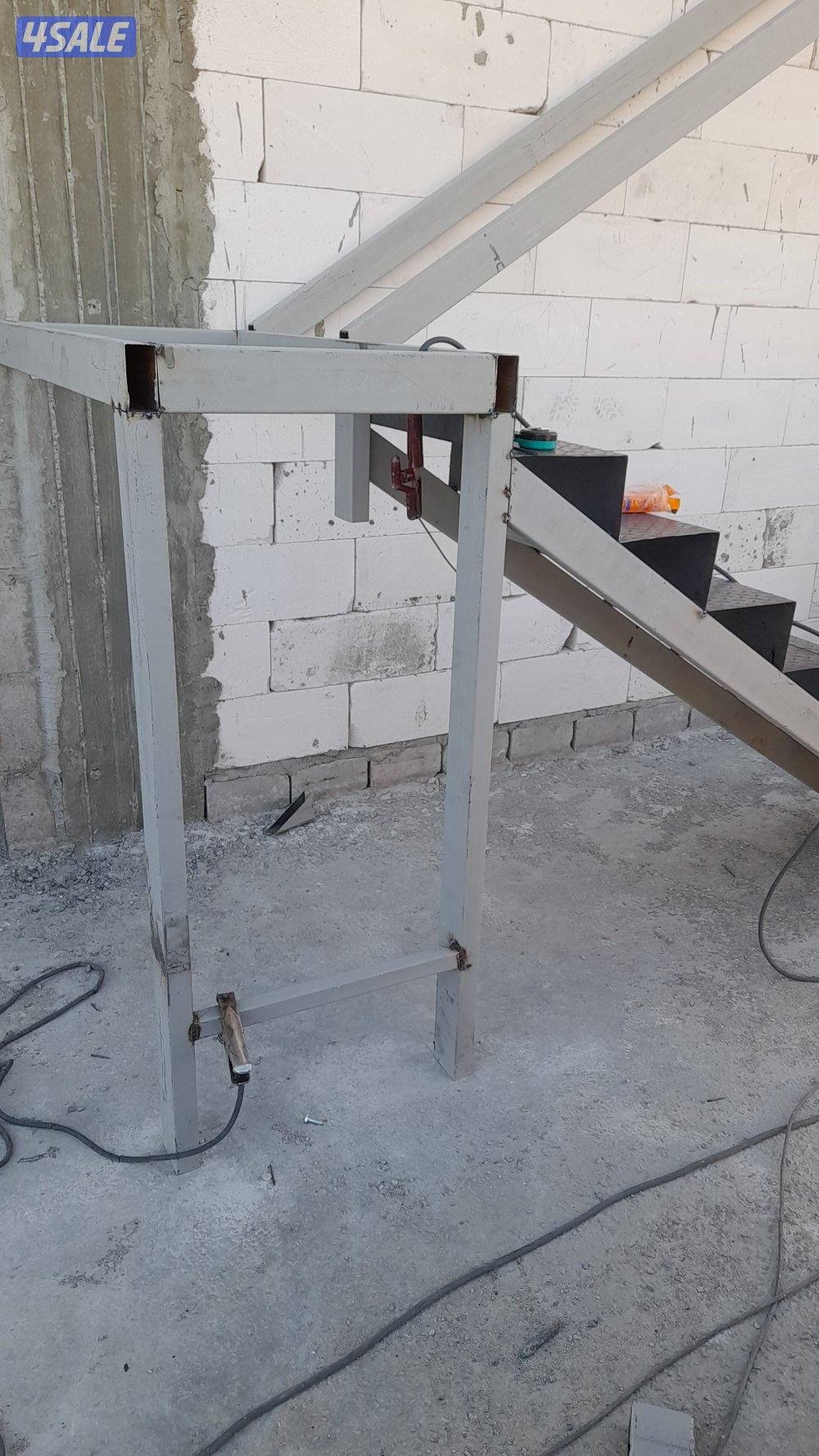 حداد مظلات خام خشبي غرفة مخازن جميع عمال حداده معلم باكستاني2