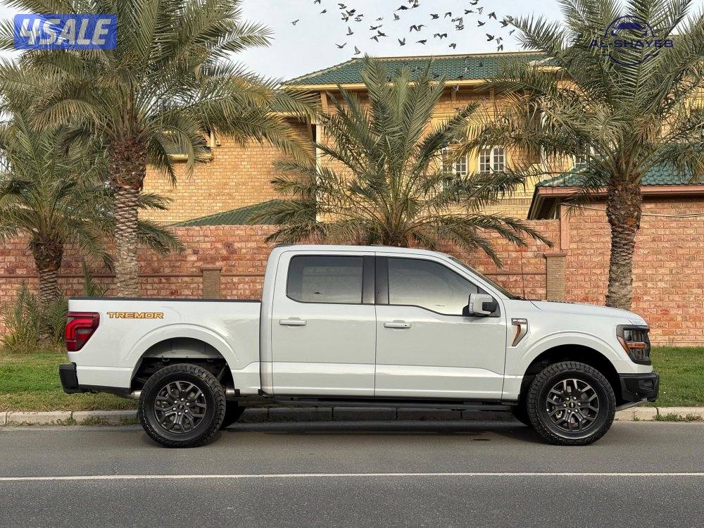 F150 تريمور 2024 عداد 14ألف فقط بحالة الوكالة2