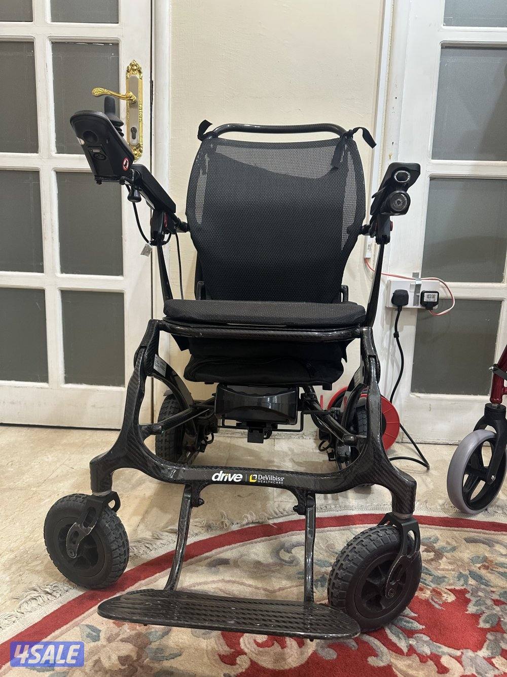 كرسي كهربائي متحرك1