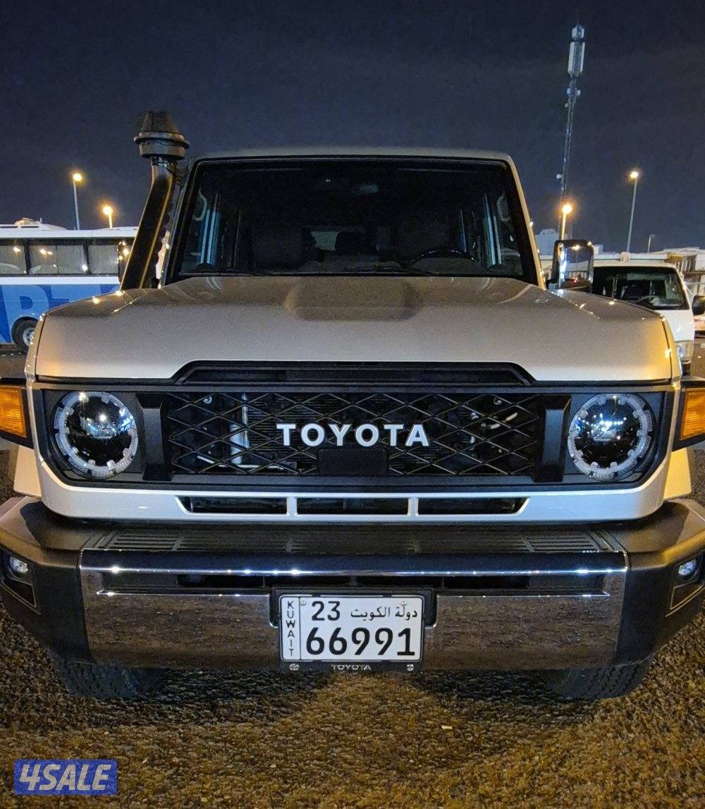لاند كروزر ( نص ) LX TOYOTA1