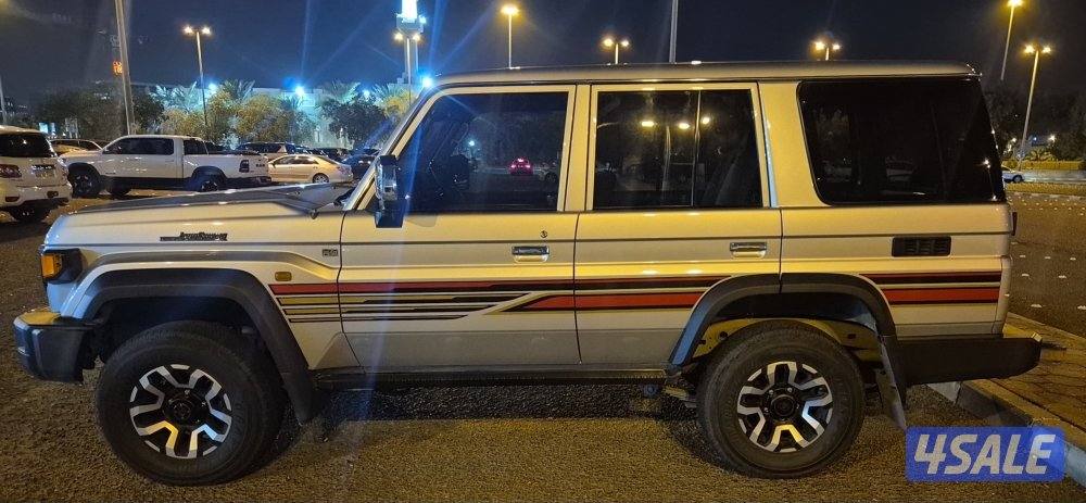 لاند كروزر ( نص ) LX TOYOTA3