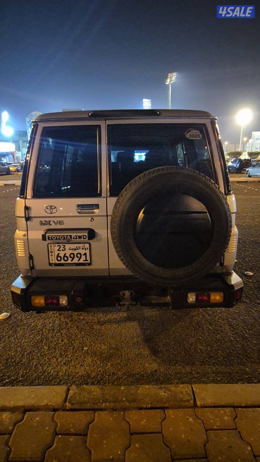 لاند كروزر ( نص ) LX TOYOTA4