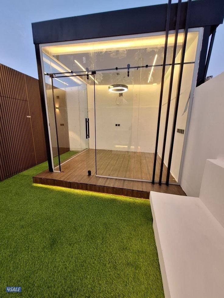 فني زجاج تركيب جميع أنواع الزجاج و المرايا0