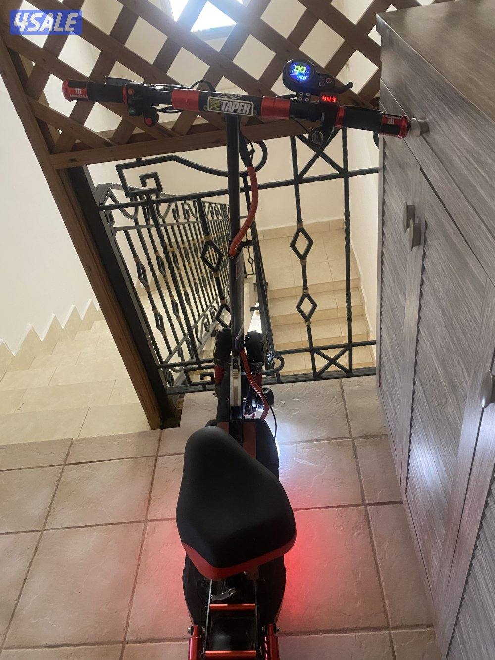 للبيع سكوتر كل شي شغال بس ضايع الشحن مع موجود مفتاحه ب ٦٧3