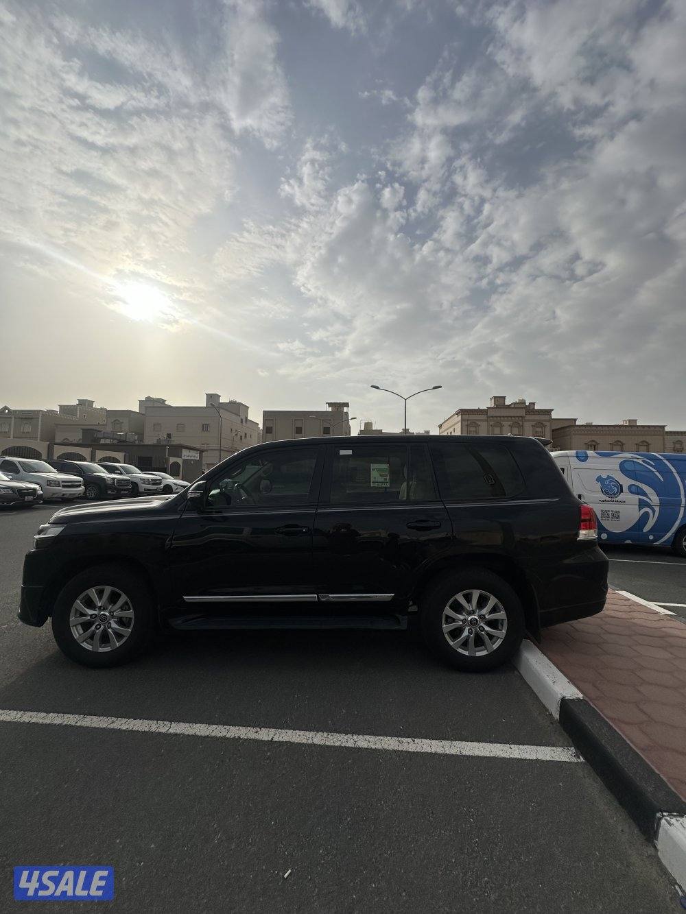لاندكروزر 8 سلندر بلاك اديشن وارد الساير3