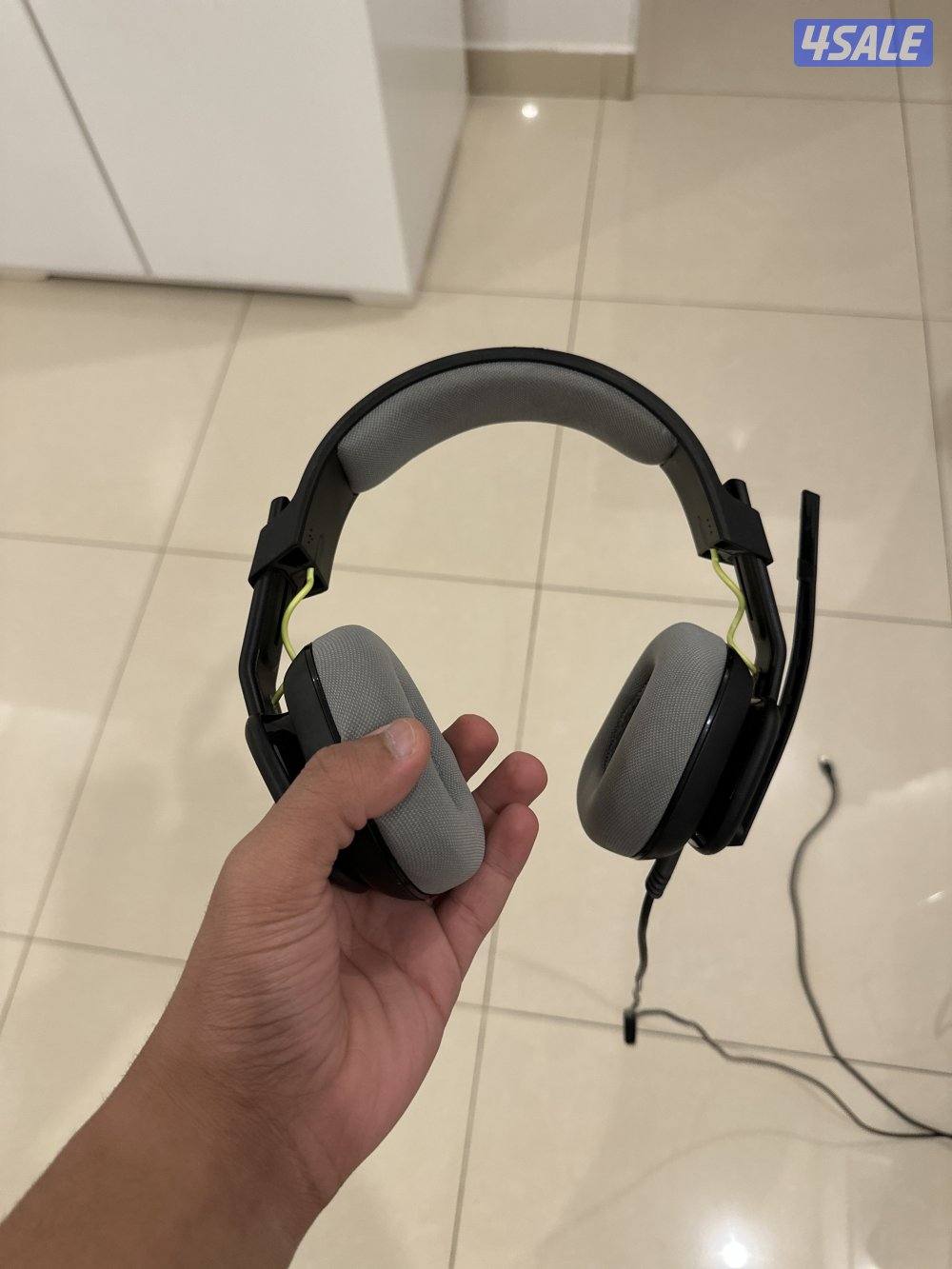 سماعة استرو A10 شرط نضيفه و شغال 100% و إذا فيها شي فلوسك مرجوعه0