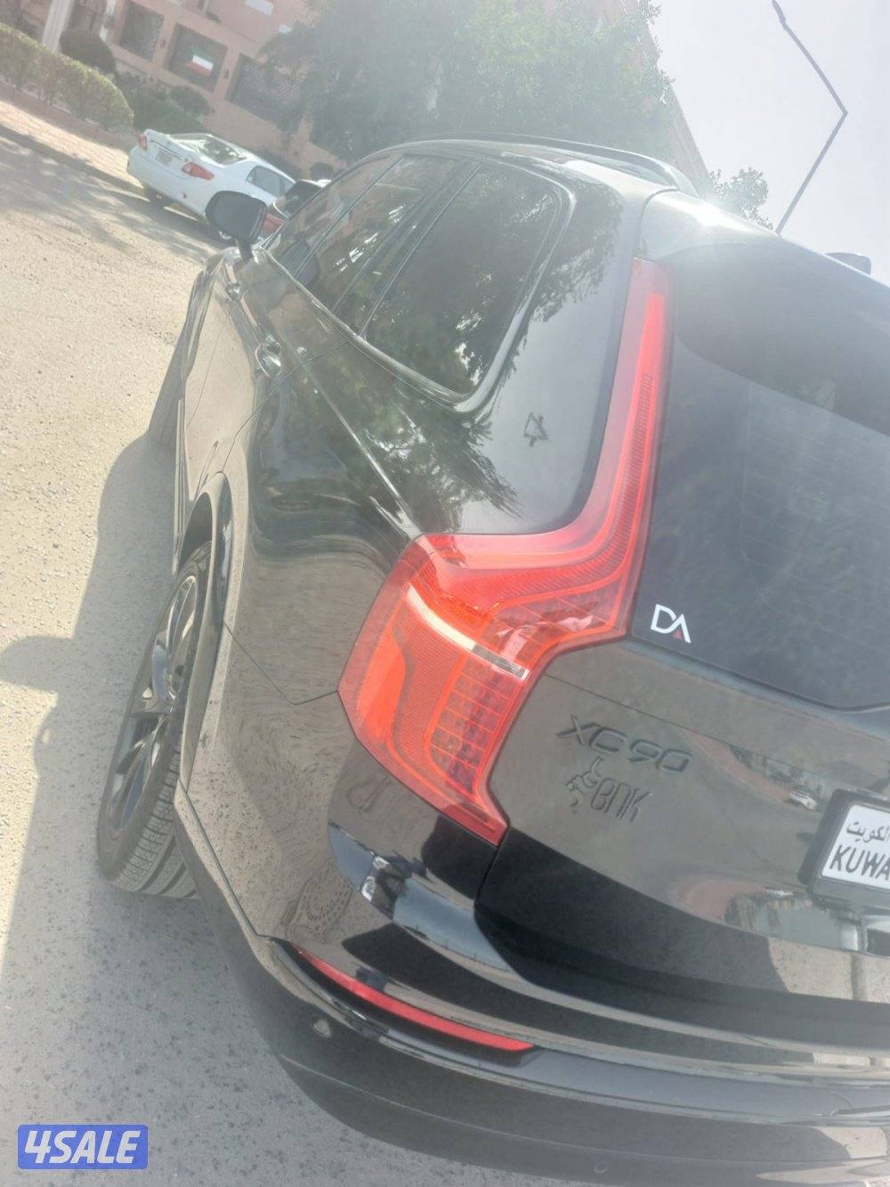 XC90 B6 with 5 year warranty and 1 year gold insurance5