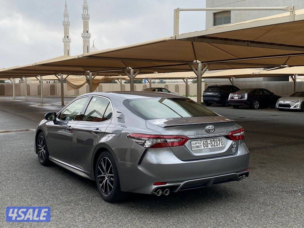 كامري SE V6 موديل 2022 عداد 30 الف كيلو فقط تحت الكفاله شرط الفحص2
