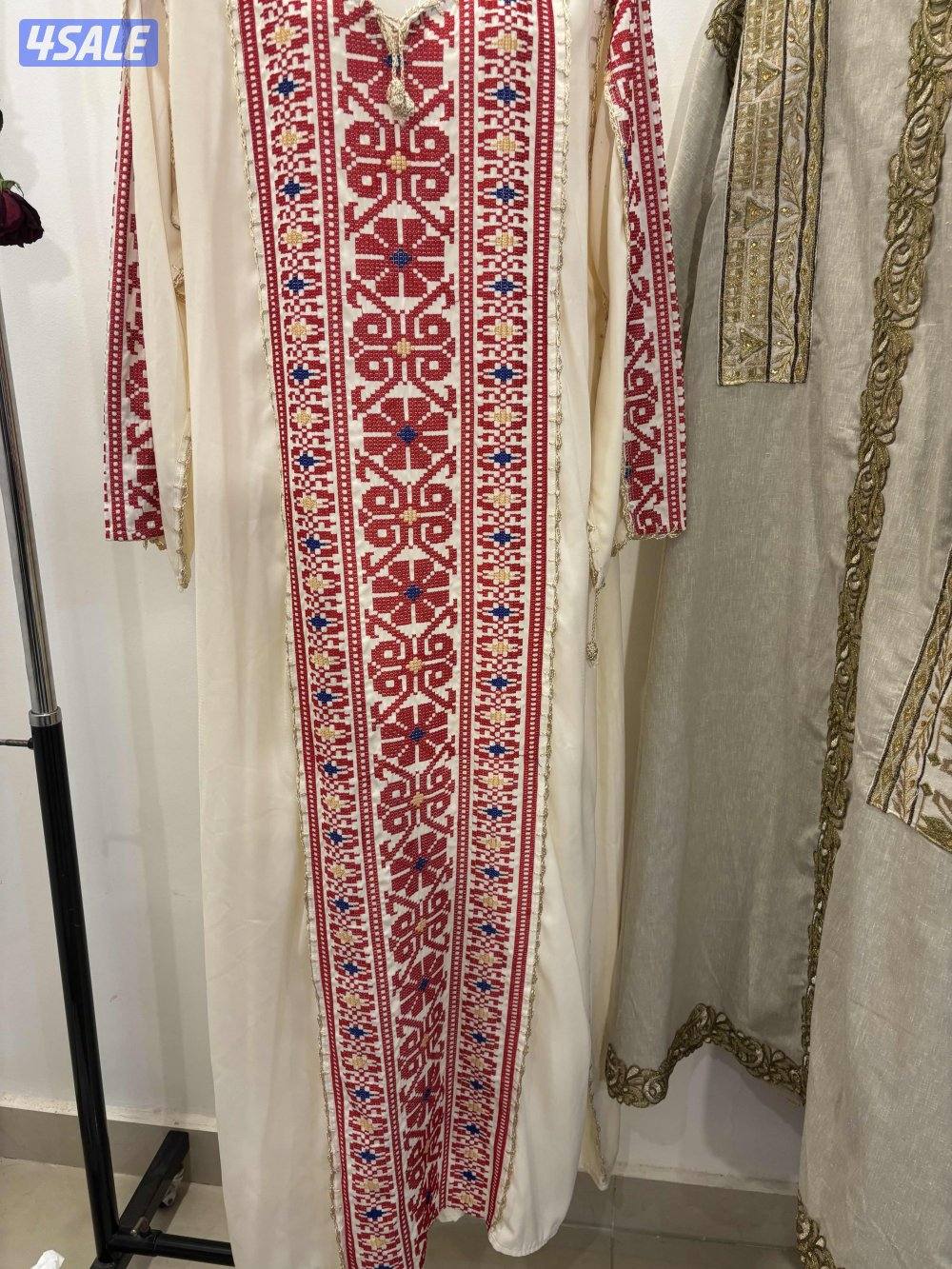 فساتين مع  طقم مطلي2