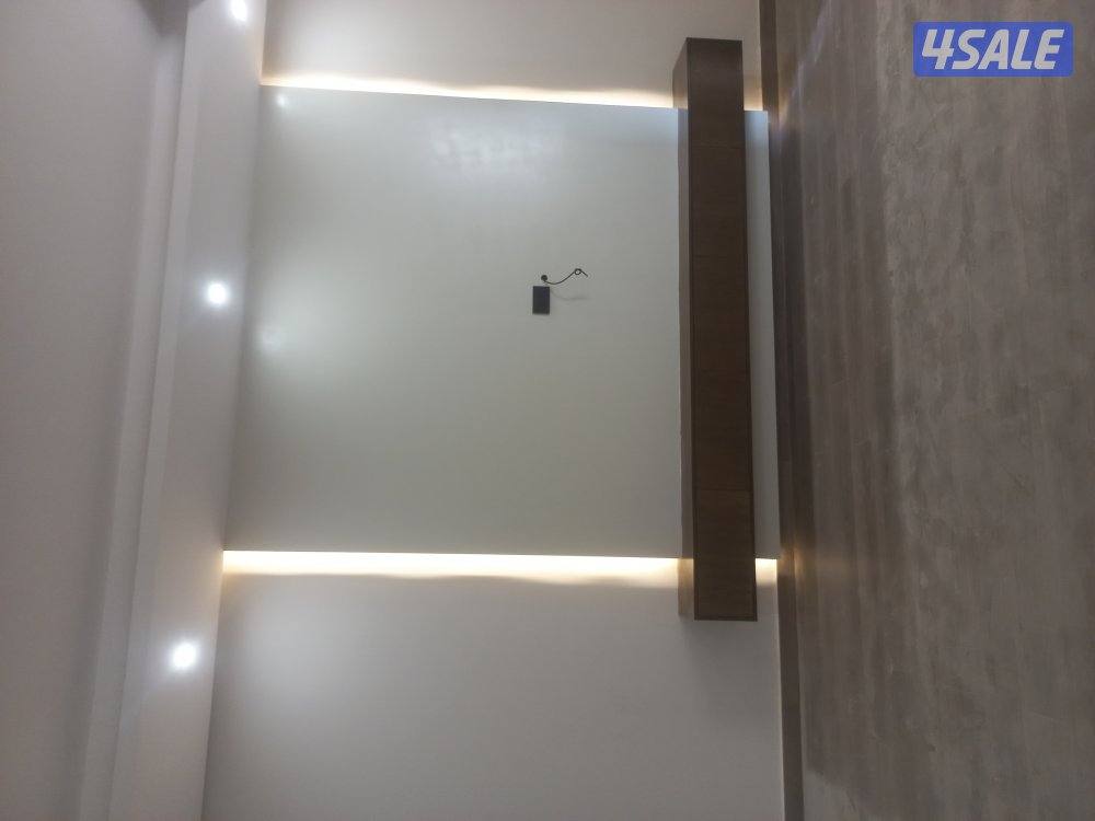 اثاث الديكوروالزينه وجبس بورد واصباغ وباركيه وبديل خشيب0