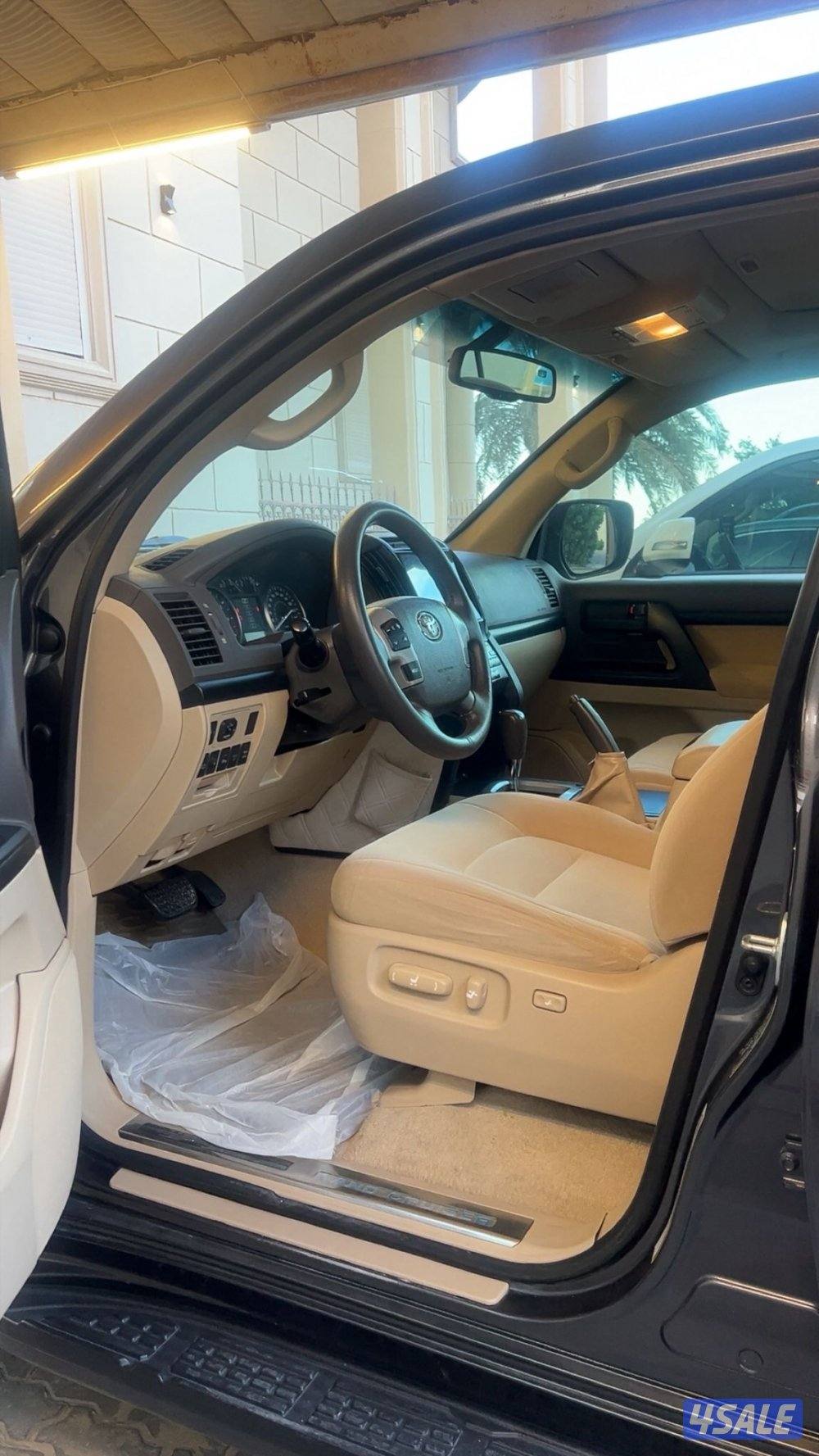 لاندكروزر 20122