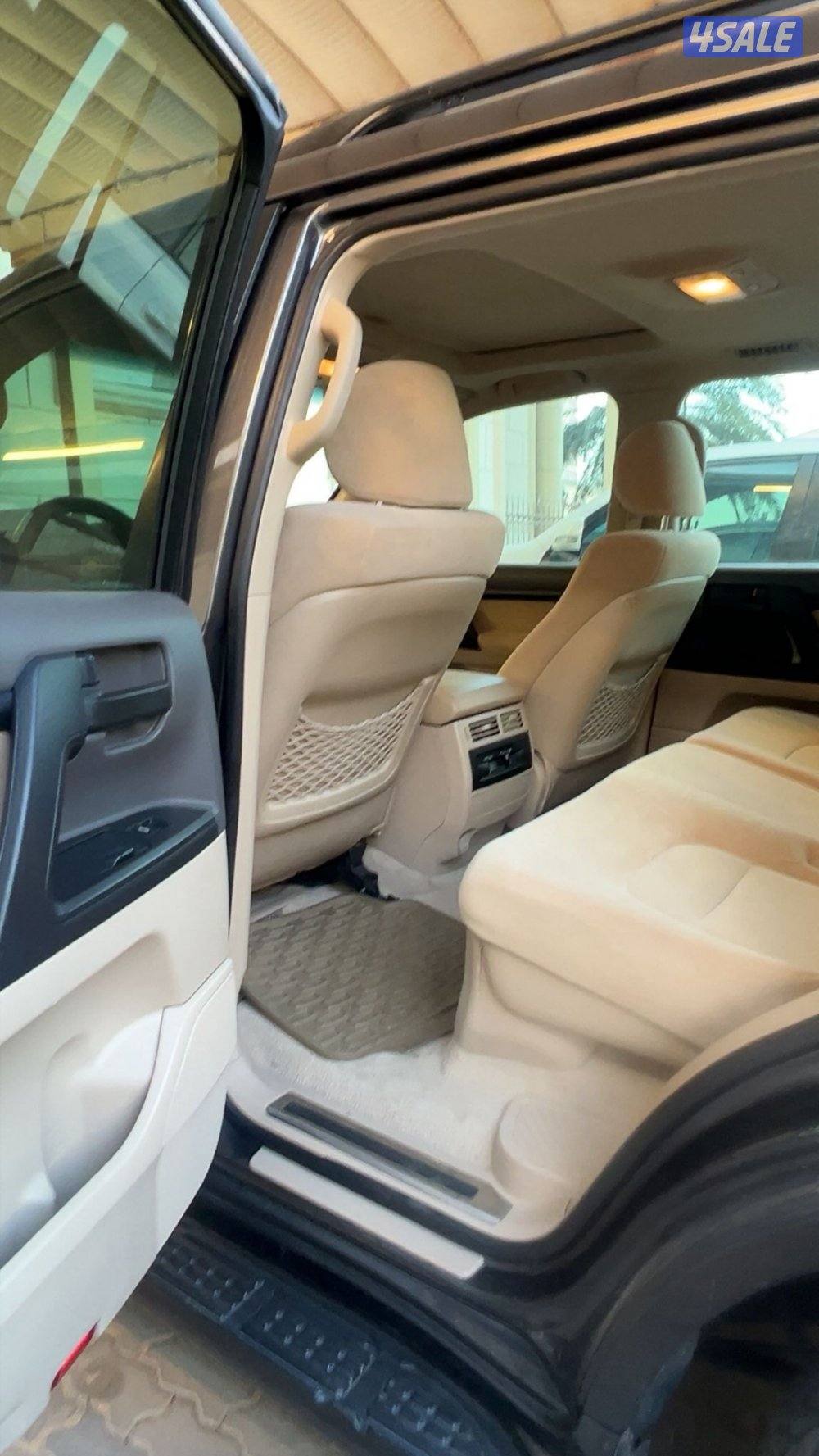 لاندكروزر 20123