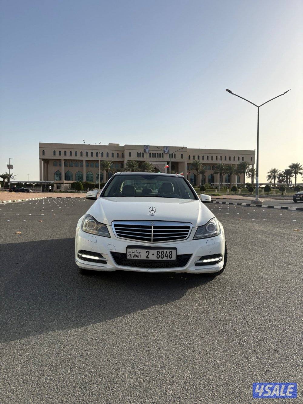 مرسيدس c-class بحالة ممتازة4