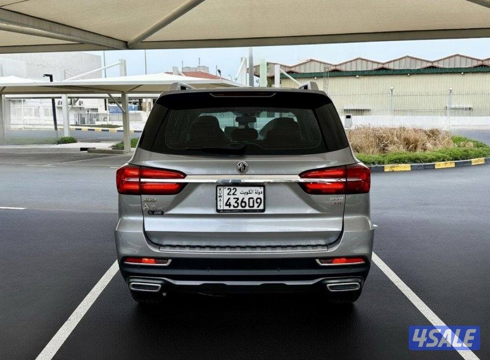 ًMG RX8 - الموديل:2024 - العداد:725