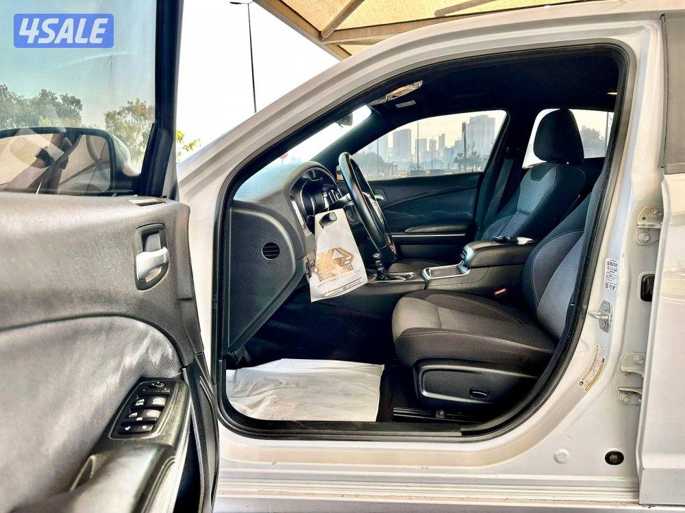 دودج تشارجر - الموديل:2018 - العداد:21414