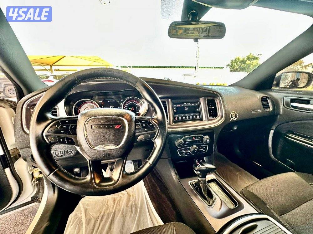 دودج تشارجر - الموديل:2018 - العداد:21415