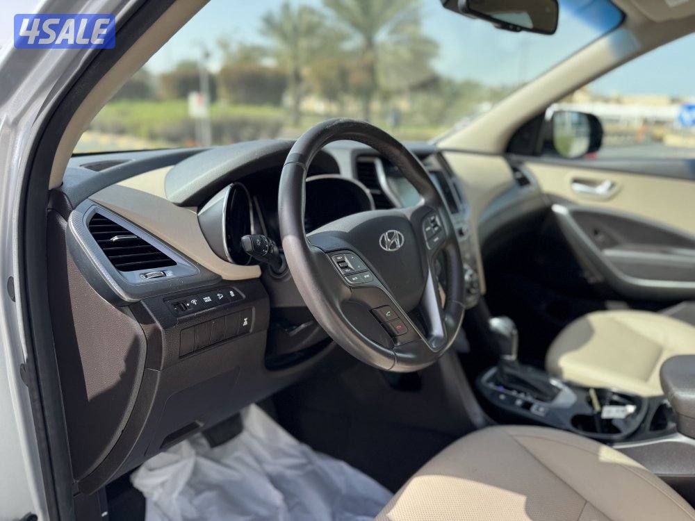 للبيع : سنتافي : موديل 2017 : عداد 140 الف كم8