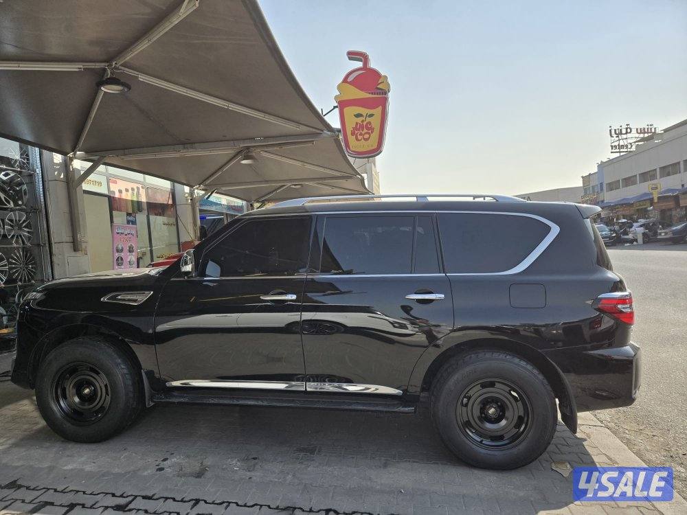 للبيع ٤ شواهين مقاس ١٨ مع رنقات kmc0