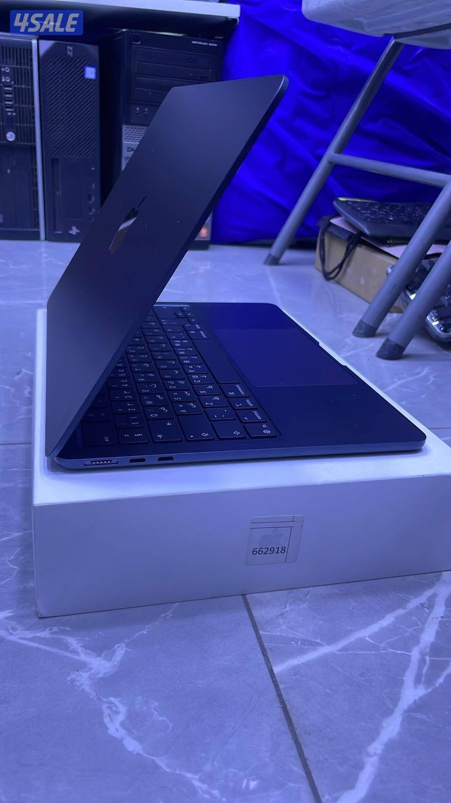 البيعMACBOOK AIR بحالة ممتازة كالجديد مع كرتونه واغراضه1