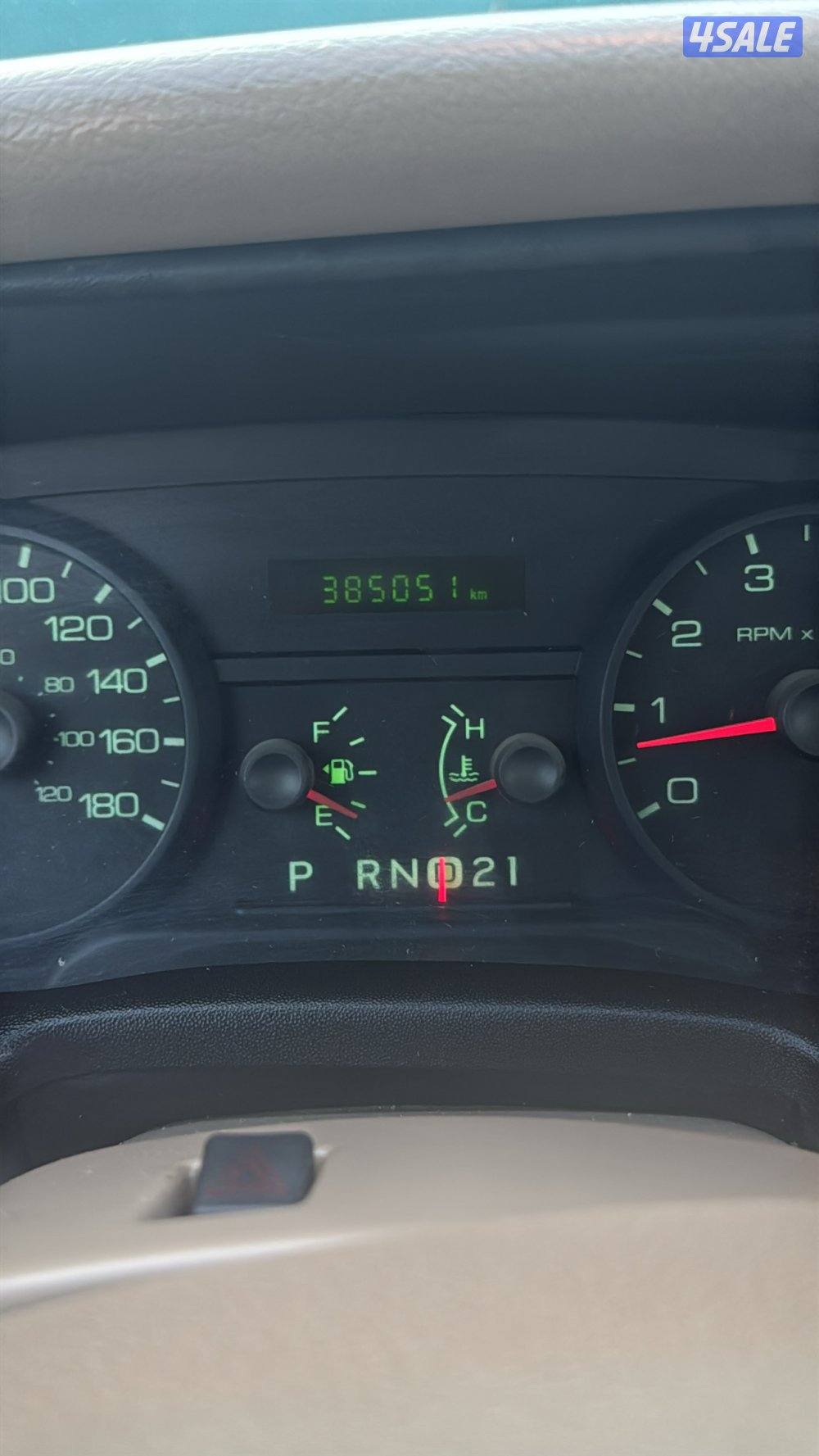 فورد كراون فكتوريا 20104