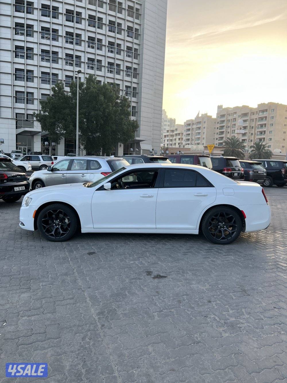 للبيع كرايزلر أبيض6