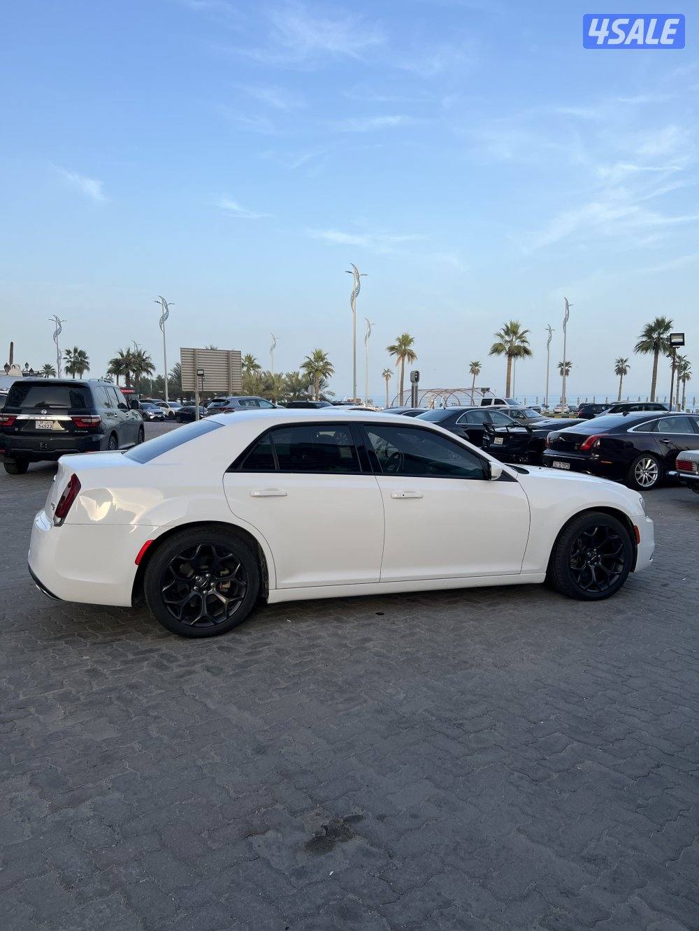 للبيع كرايزلر أبيض7