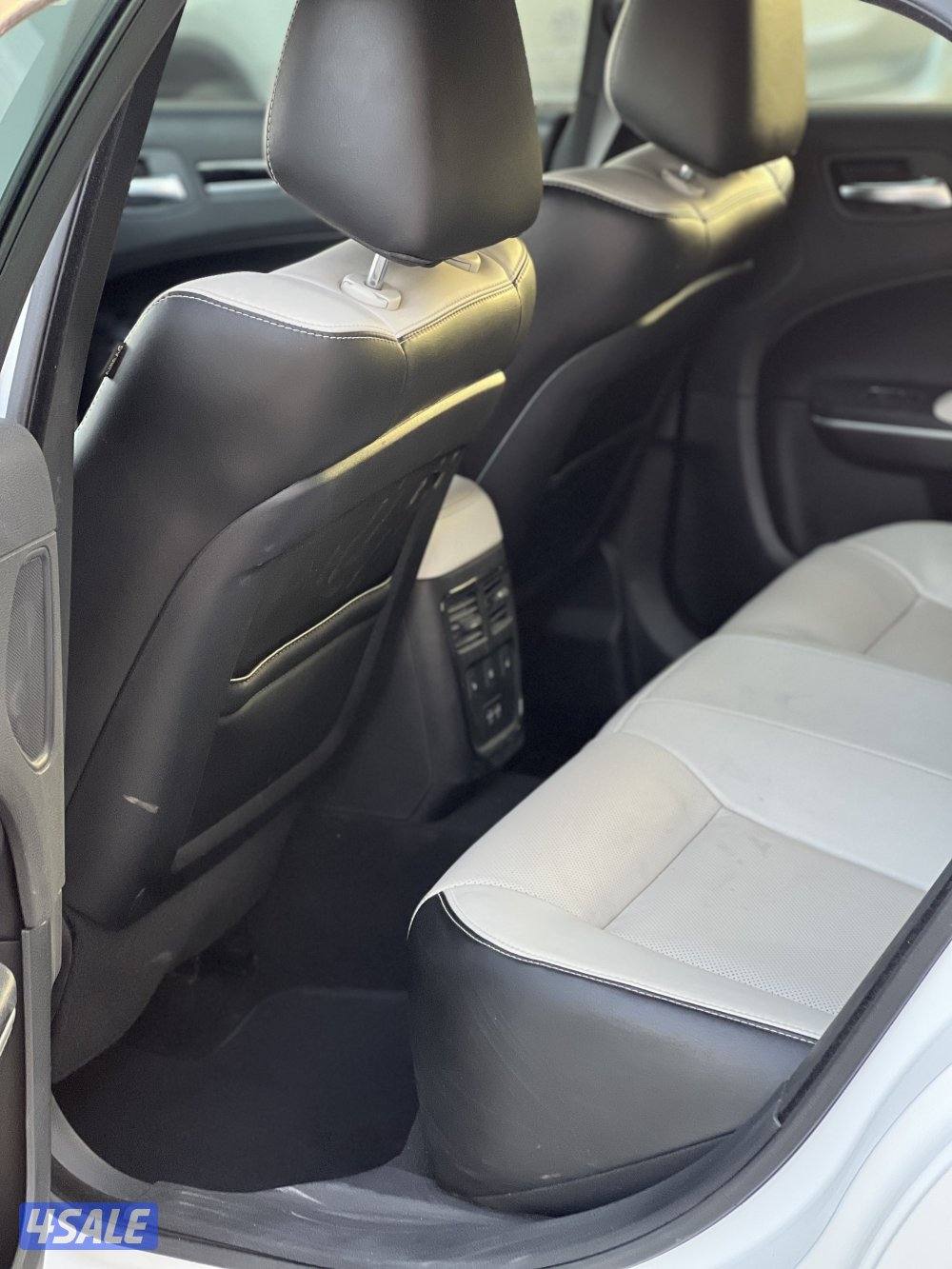 للبيع كرايزلر أبيض14