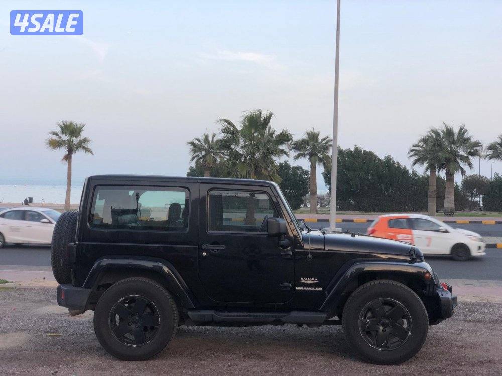 للبيع جيب رانجلر موديل 20121