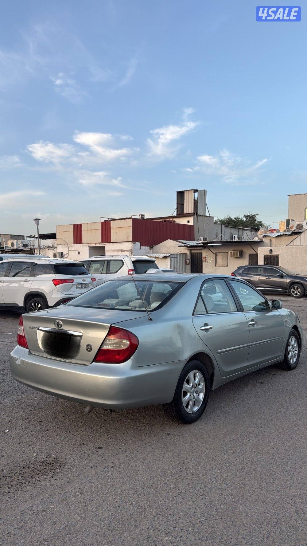 للبيع كامري مديل2004 السياره ما تشتكي من شيء بيمه سنه1