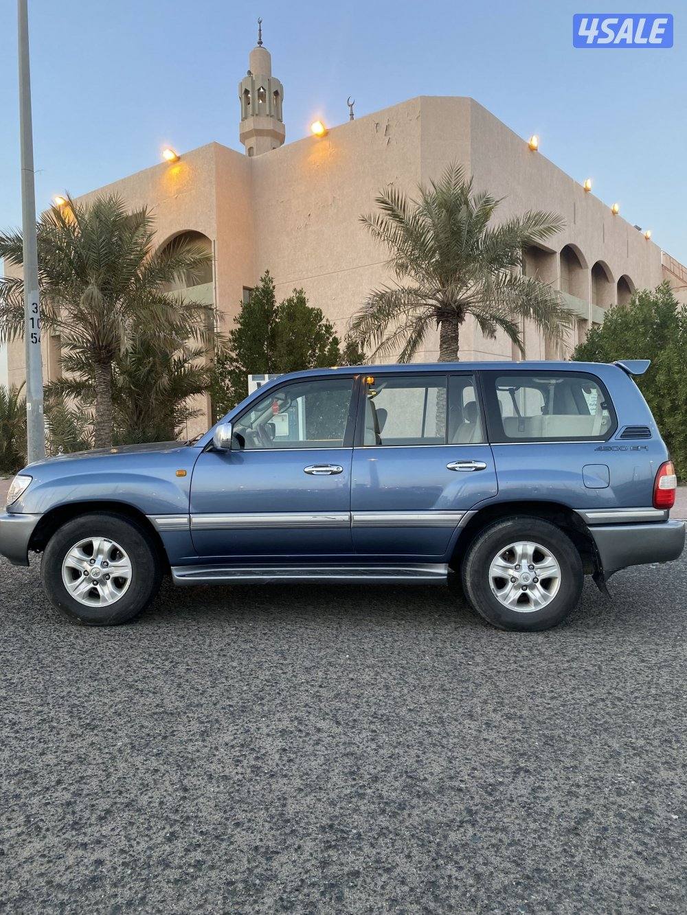 لاندكروزر 2006 فحص مرفق شد بلد فقط قطعه عداد 4793