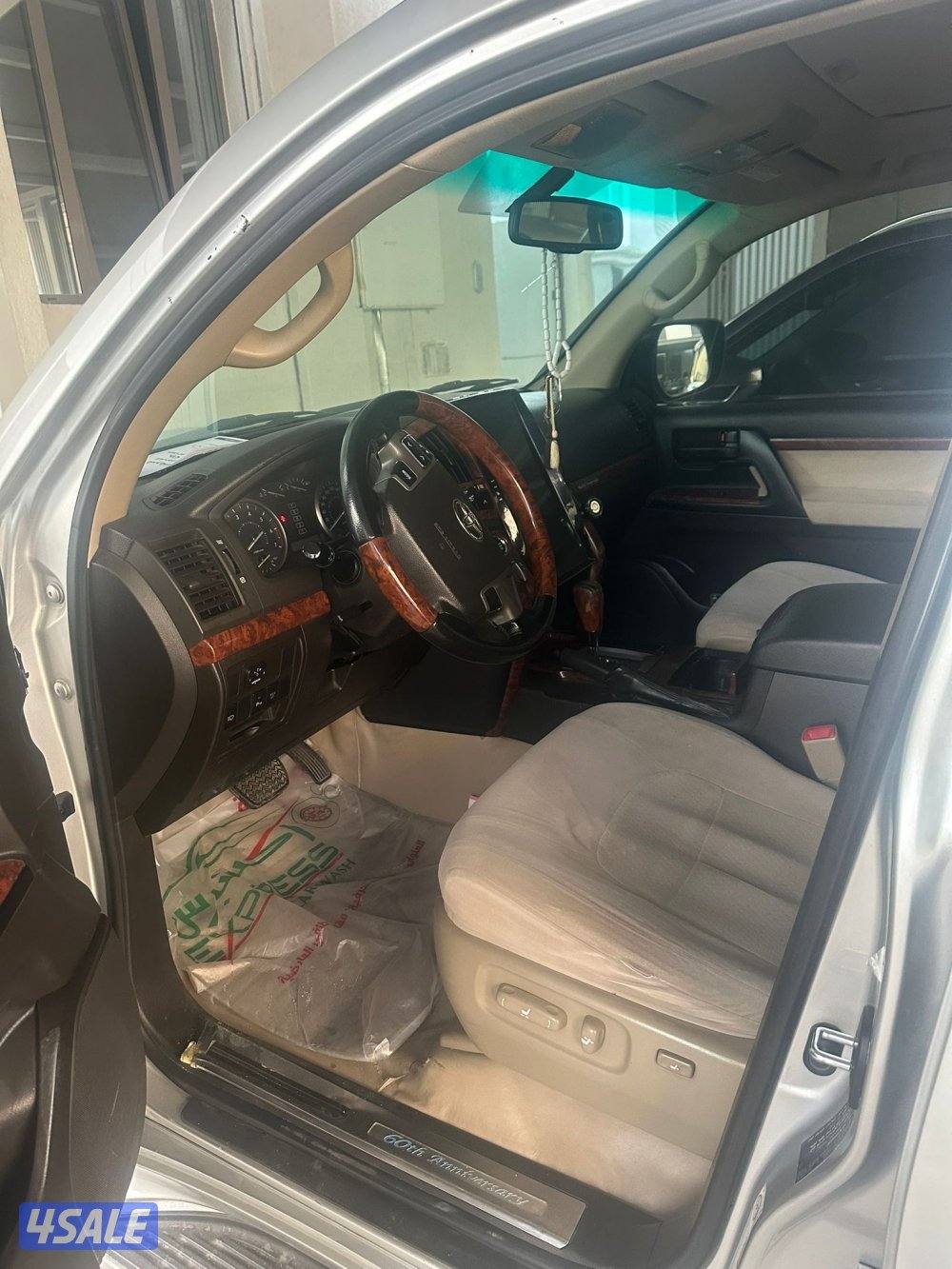 لاندكروزر2011 مجدد 20212